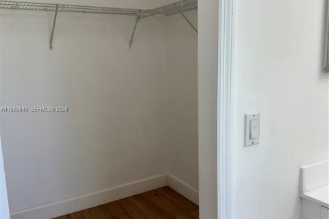 Touwnhouse à louer à Homestead, Floride: 3 chambres, 140.19 m2 № 2027351 - photo 9