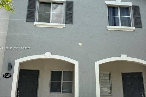Таунхаус в Хомстед, Флорида 3 спальни, 140.19м2 № 2027351