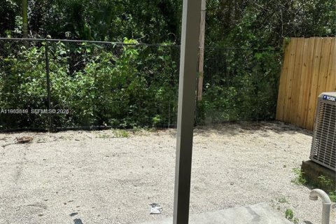 Touwnhouse à louer à Homestead, Floride: 3 chambres, 140.19 m2 № 2027351 - photo 11