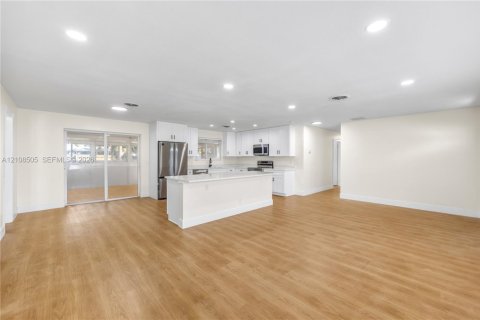 Villa ou maison à vendre à Boynton Beach, Floride: 5 chambres, 164.99 m2 № 2421565 - photo 6