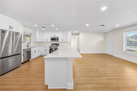 Villa ou maison à vendre à Boynton Beach, Floride: 5 chambres, 164.99 m2 № 2421565 - photo 7