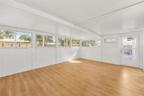 Villa ou maison à vendre à Boynton Beach, Floride: 5 chambres, 164.99 m2 № 2421565 - photo 15