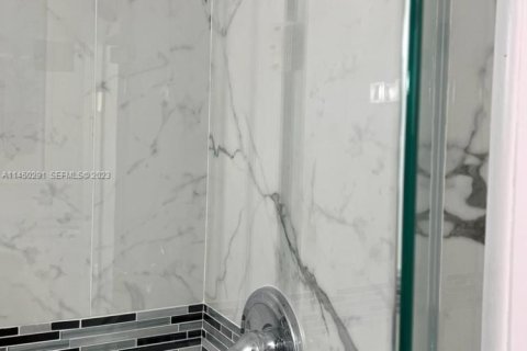 Copropriété à vendre à Hollywood, Floride: 1 chambre, 83.24 m2 № 2249167 - photo 11