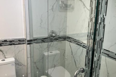 Copropriété à vendre à Hollywood, Floride: 1 chambre, 83.24 m2 № 2249167 - photo 19