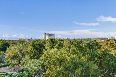 Condominio en venta en Miami, Florida, 2 dormitorios, 142.6 m2 № 2055970 - foto 24