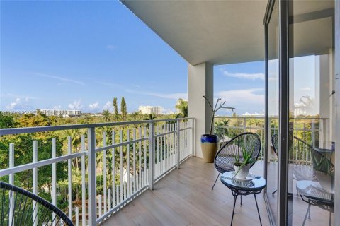 Condominio en venta en Miami, Florida, 2 dormitorios, 142.6 m2 № 2055970 - foto 23