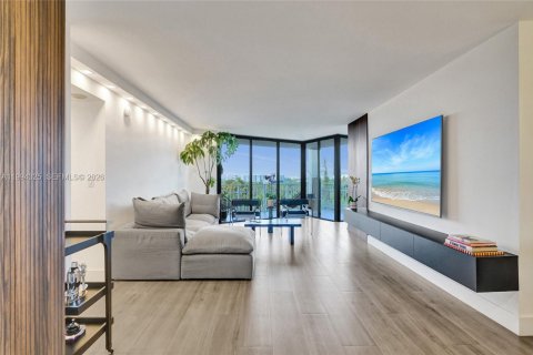 Condominio en Miami, Florida, 2 dormitorios  № 2055970