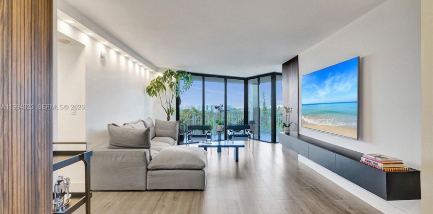 Condominio en Miami, Florida, 2 dormitorios  № 2055970