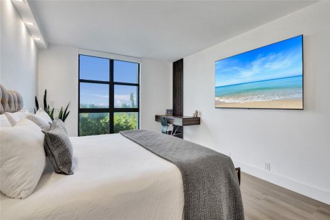 Condominio en venta en Miami, Florida, 2 dormitorios, 142.6 m2 № 2055970 - foto 17