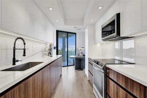 Condominio en venta en Miami, Florida, 2 dormitorios, 142.6 m2 № 2055970 - foto 8