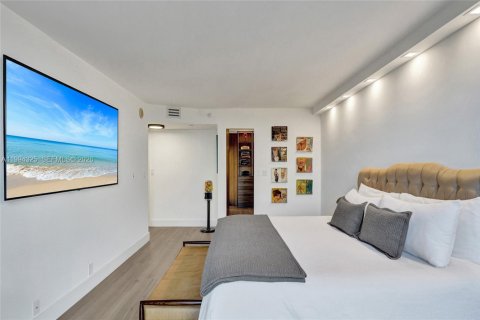 Condominio en venta en Miami, Florida, 2 dormitorios, 142.6 m2 № 2055970 - foto 18