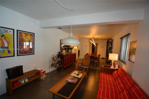 Villa ou maison à vendre à Miami, Floride: 3 chambres, 148.55 m2 № 2000810 - photo 3