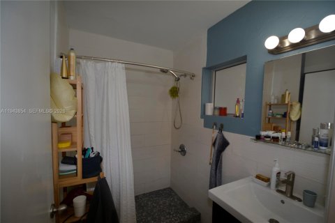 Villa ou maison à vendre à Miami, Floride: 3 chambres, 148.55 m2 № 2000810 - photo 18