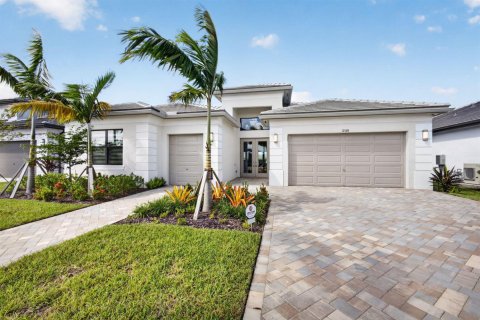 House in Port St. Lucie, Florida 3 bedrooms, 260.03 sq.m. № 2429783 - photo 2