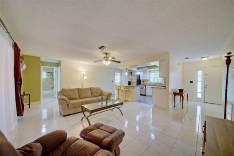 Casa en venta en Spring Hill, Florida, 3 dormitorios, 112.32 m2 № 2387541 - foto 12