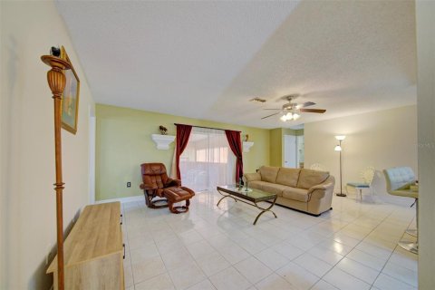 Casa en venta en Spring Hill, Florida, 3 dormitorios, 112.32 m2 № 2387541 - foto 13