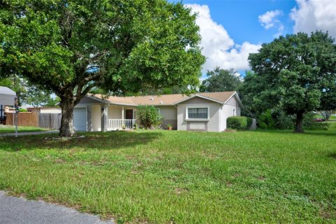 Casa en Spring Hill, Florida 3 dormitorios, 112.32 m2 № 2387541