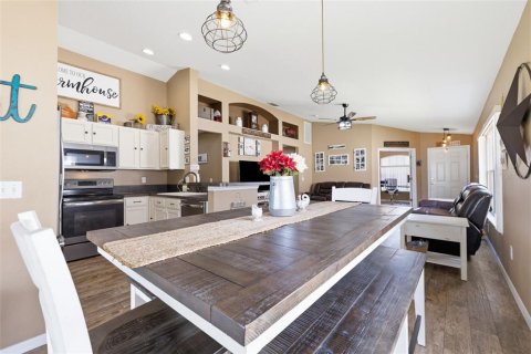 House in Land O' Lakes, Florida 2 bedrooms, 124.58 sq.m. № 2210071 - photo 11