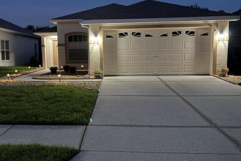 House in Land O' Lakes, Florida 2 bedrooms, 124.58 sq.m. № 2210071 - photo 2