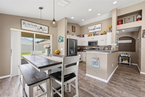 House in Land O' Lakes, Florida 2 bedrooms, 124.58 sq.m. № 2210071 - photo 6