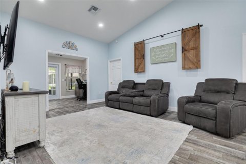 House in Trinity, Florida 2 bedrooms, 149.48 sq.m. № 1903959 - photo 10