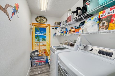 House in Trinity, Florida 2 bedrooms, 149.48 sq.m. № 1903959 - photo 22