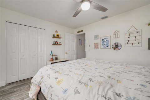 House in Trinity, Florida 2 bedrooms, 149.48 sq.m. № 1903959 - photo 19