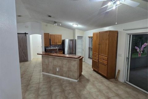 Casa en venta en Kissimmee, Florida, 3 dormitorios, 112.6 m2 № 1825373 - foto 4