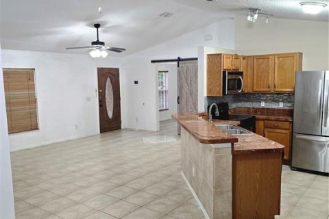 Casa en venta en Kissimmee, Florida, 3 dormitorios, 112.6 m2 № 1825373 - foto 5