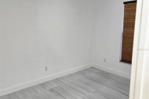 Casa en venta en Kissimmee, Florida, 3 dormitorios, 112.6 m2 № 1825373 - foto 11