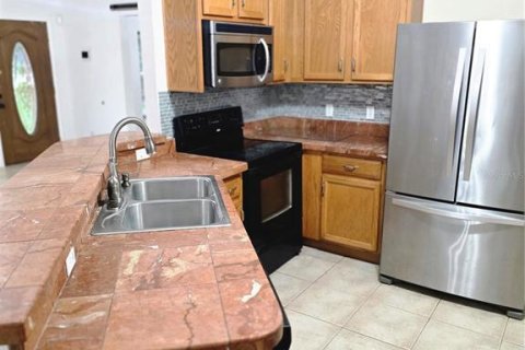 Casa en venta en Kissimmee, Florida, 3 dormitorios, 112.6 m2 № 1825373 - foto 7