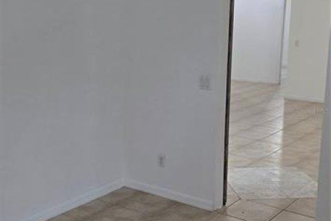 Casa en venta en Kissimmee, Florida, 3 dormitorios, 112.6 m2 № 1825373 - foto 12