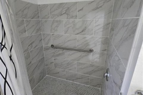 Casa en venta en Kissimmee, Florida, 3 dormitorios, 112.6 m2 № 1825373 - foto 16