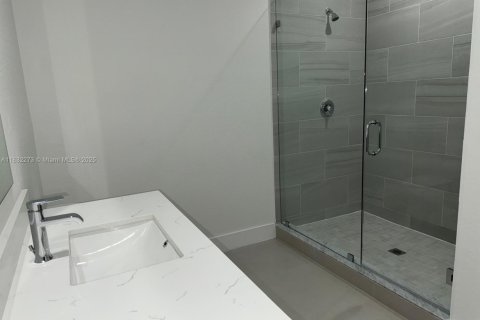 House in Homestead, Florida 5 bedrooms, 239.97 sq.m. № 1821979 - photo 16