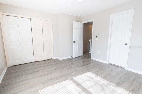 Townhouse in Kissimmee, Florida 2 bedrooms, 108.05 sq.m. № 2211860 - photo 6