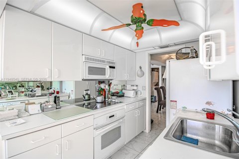 Copropriété à vendre à South Palm Beach, Floride: 2 chambres, 131.64 m2 № 2004496 - photo 16