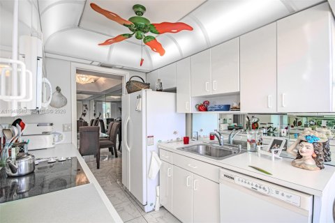 Copropriété à vendre à South Palm Beach, Floride: 2 chambres, 131.64 m2 № 2004496 - photo 15