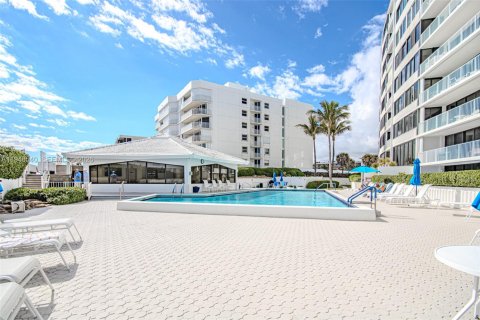 Copropriété à vendre à South Palm Beach, Floride: 2 chambres, 131.64 m2 № 2004496 - photo 30