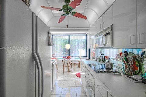 Copropriété à vendre à South Palm Beach, Floride: 2 chambres, 131.64 m2 № 2004496 - photo 14