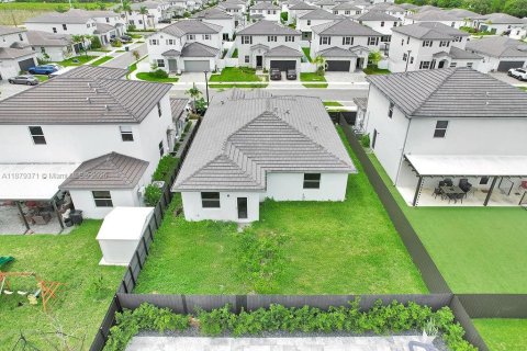 Villa ou maison à vendre à Miami, Floride: 4 chambres, 173.73 m2 № 1931891 - photo 7