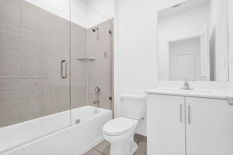 Villa ou maison à vendre à Miami, Floride: 4 chambres, 173.73 m2 № 1931891 - photo 26