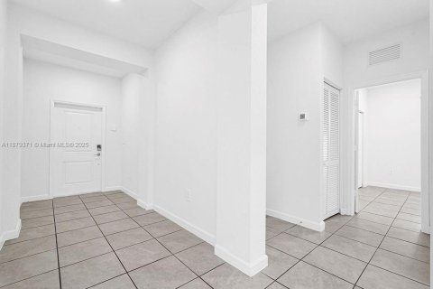 Villa ou maison à vendre à Miami, Floride: 4 chambres, 173.73 m2 № 1931891 - photo 29