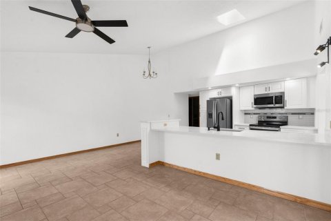 House in Spring Hill, Florida 3 bedrooms, 170.57 sq.m. № 1538970 - photo 15