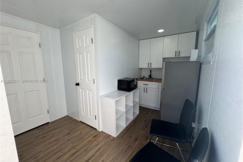Immobilier commercial à louer à Miami, Floride: 1 chambre, 97.27 m2 № 1976628 - photo 16
