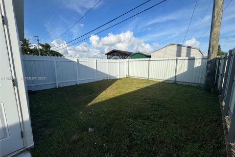 Immobilier commercial à louer à Miami, Floride: 1 chambre, 97.27 m2 № 1976628 - photo 19