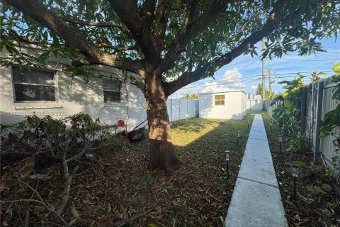 Immobilier commercial à louer à Miami, Floride: 1 chambre, 97.27 m2 № 1976628 - photo 5