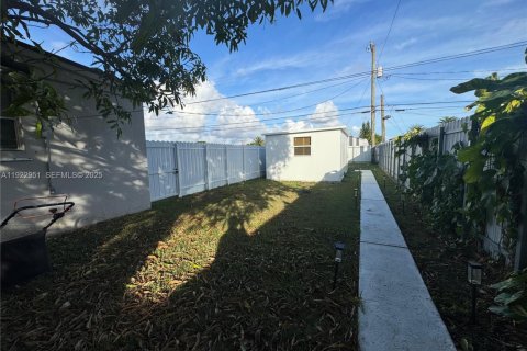 Immobilier commercial à louer à Miami, Floride: 1 chambre, 97.27 m2 № 1976628 - photo 6