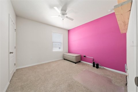 House in Winter Haven, Florida 5 bedrooms, 243.03 sq.m. № 2201229 - photo 24