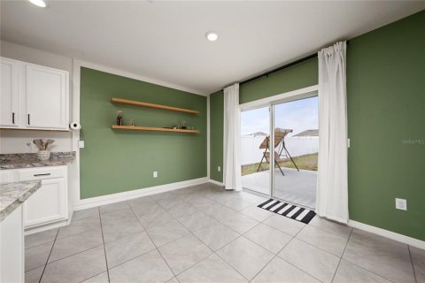 House in Winter Haven, Florida 5 bedrooms, 243.03 sq.m. № 2201229 - photo 10