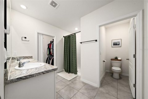 House in Winter Haven, Florida 5 bedrooms, 243.03 sq.m. № 2201229 - photo 19